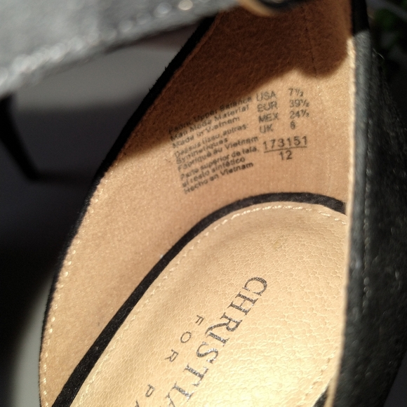 Christian Siriano Ivy Hooded Peep Toe Black Pumps - Picture 7 of 11